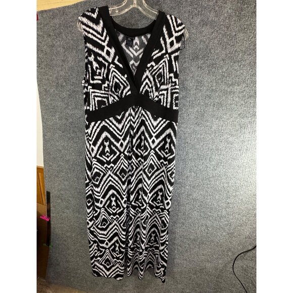 EN FOCUS  woman’s size 16 W 95% polyester 100% spandex, Black and white Maxi dre - Picture 14 of 16